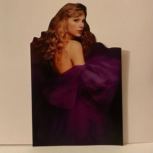 Taylor Swift Cardboard Cutout *NOT LIFESIZED*